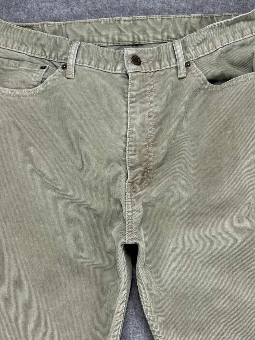 Vintage Levi's 505 Corduroy Pants Mens 38x34 Green Straight Leg Mid Rise Pockets